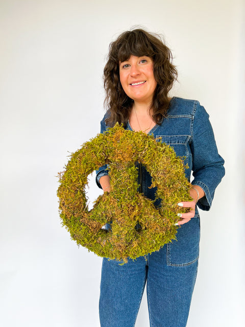 Babe peace flower wreath